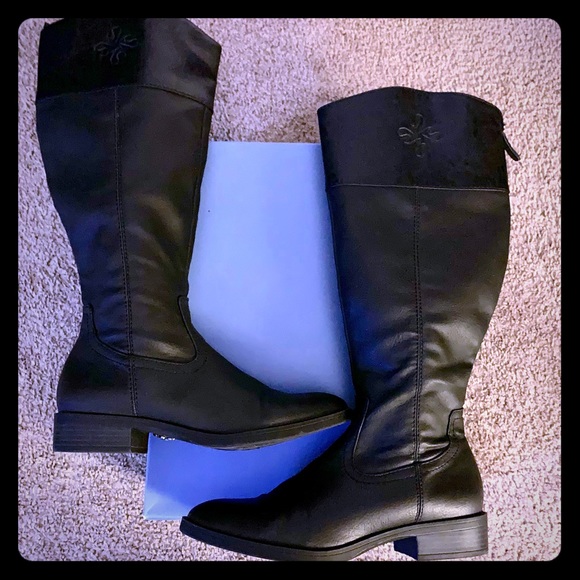 Vera Wang Shoes - Vera Wang Simply Vera boots